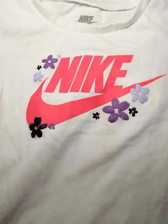 Nike Baby Girls 18M 2-Piece Floral Swoosh T-Shirt and Mesh Shorts Set - Picture 8 of 11